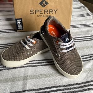 Little Kid's Bodie Washable Junior Sneaker size 5.5